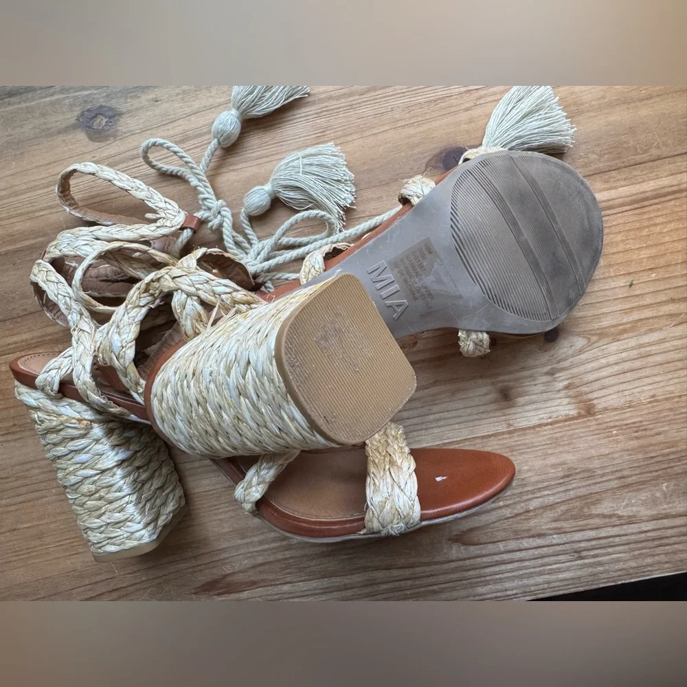 MIA Gigi Size 10 Raffia Braided Lace Up Block Heel Boho Sandals Tan